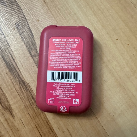 NYX buttermelt blush - Picture 5 of 5